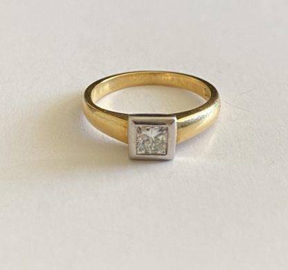 Diamond solitaire ring